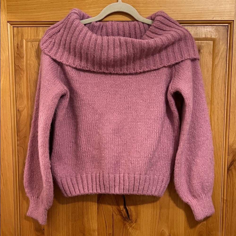 HYFVE Off-Shoulder Chunky Knit Pink Sweater - Picture 4 of 7